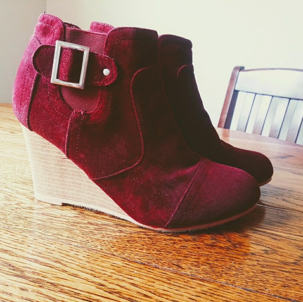 Booties - Picture 4 of 5